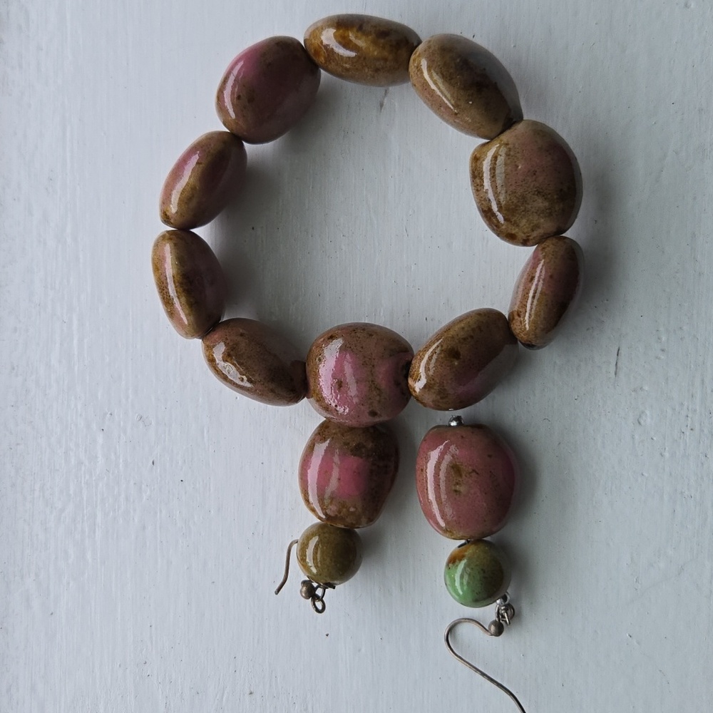 Beautiful Ceramic Bracelet & Earrings Set - Picture 2 of 2